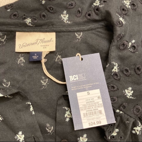 Universal Thread Embroidered Blouse - Picture 6 of 7